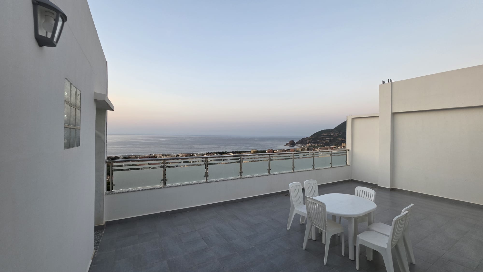 La Terrasse Méditerranéenne — photo 1